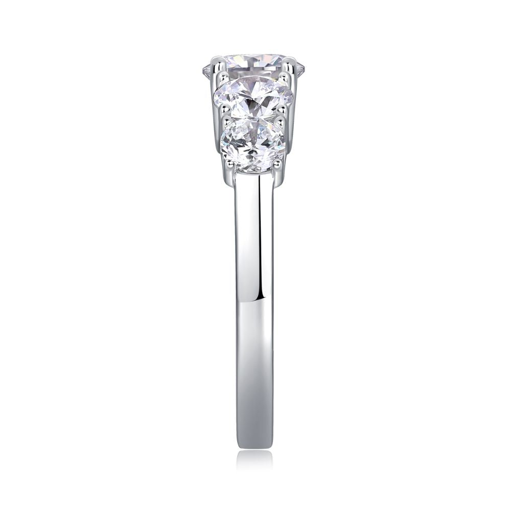 R12949 Exquisite Solitaire Moissanite Ring – Modern Classic Design with Sparkling Gemstone