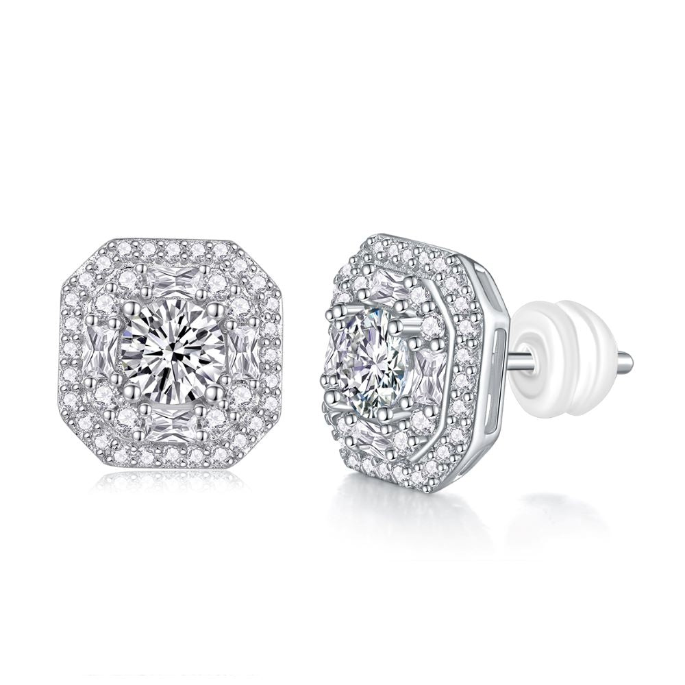 E13514 Starry Moissanite Stud Earrings – Sparkling Halo with Classic Prong Design