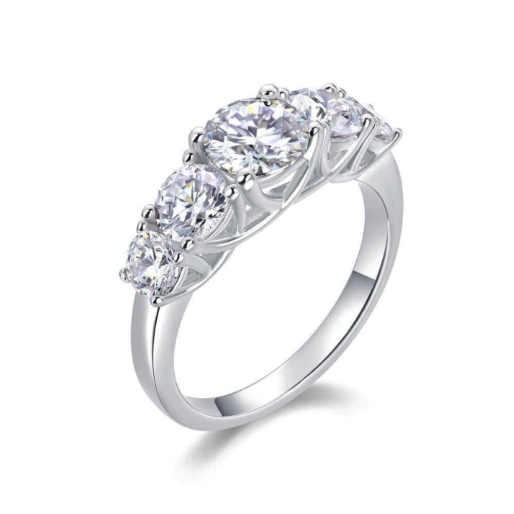 R12949 Exquisite Solitaire Moissanite Ring – Modern Classic Design with Sparkling Gemstone