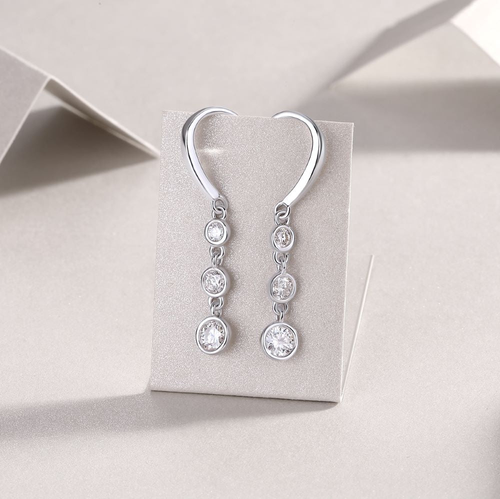 E13641 Starlight Moissanite Stud Earrings – S925 Silver Minimalist Sparkle