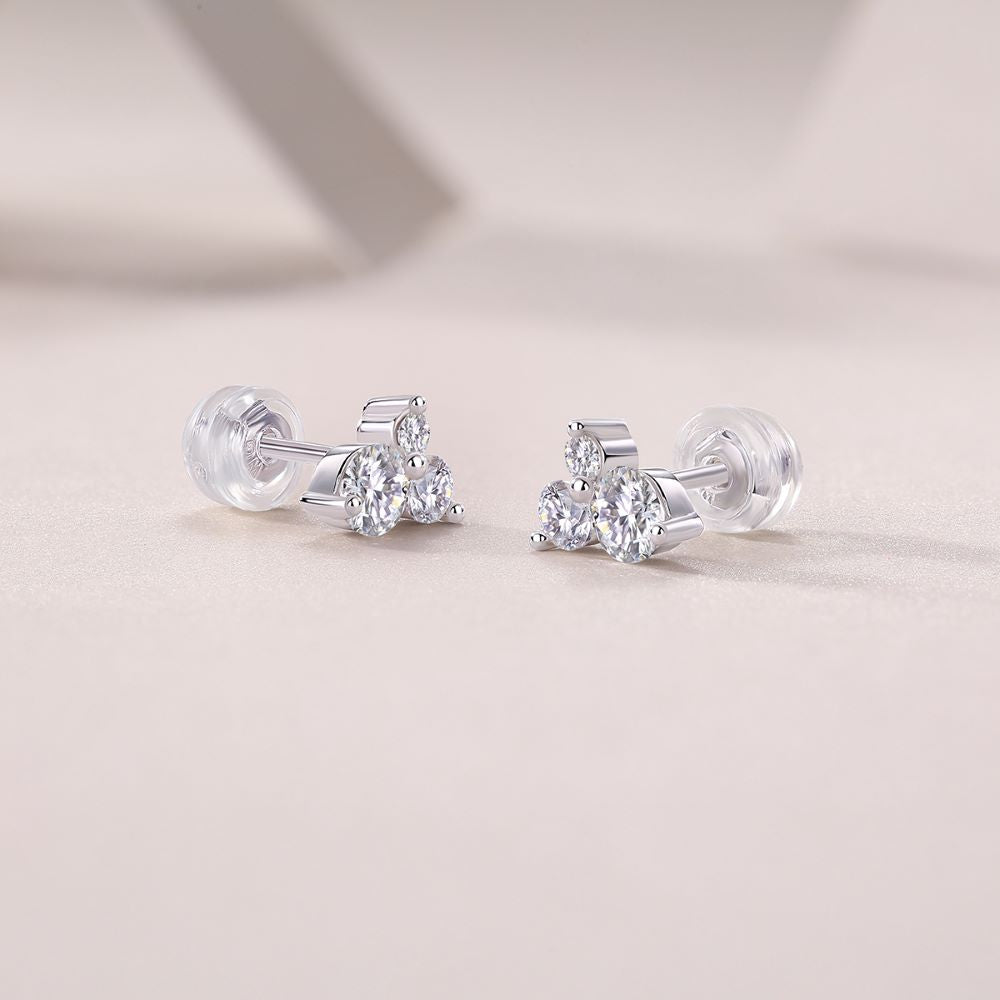 E13172 Chic Moissanite Stud Earrings – Asymmetrical Sparkle with Timeless Elegance