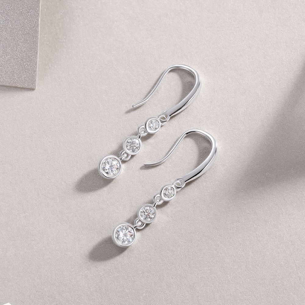 E13641 Starlight Moissanite Stud Earrings – S925 Silver Minimalist Sparkle