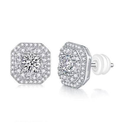 E13514 Starry Moissanite Stud Earrings – Sparkling Halo with Classic Prong Design